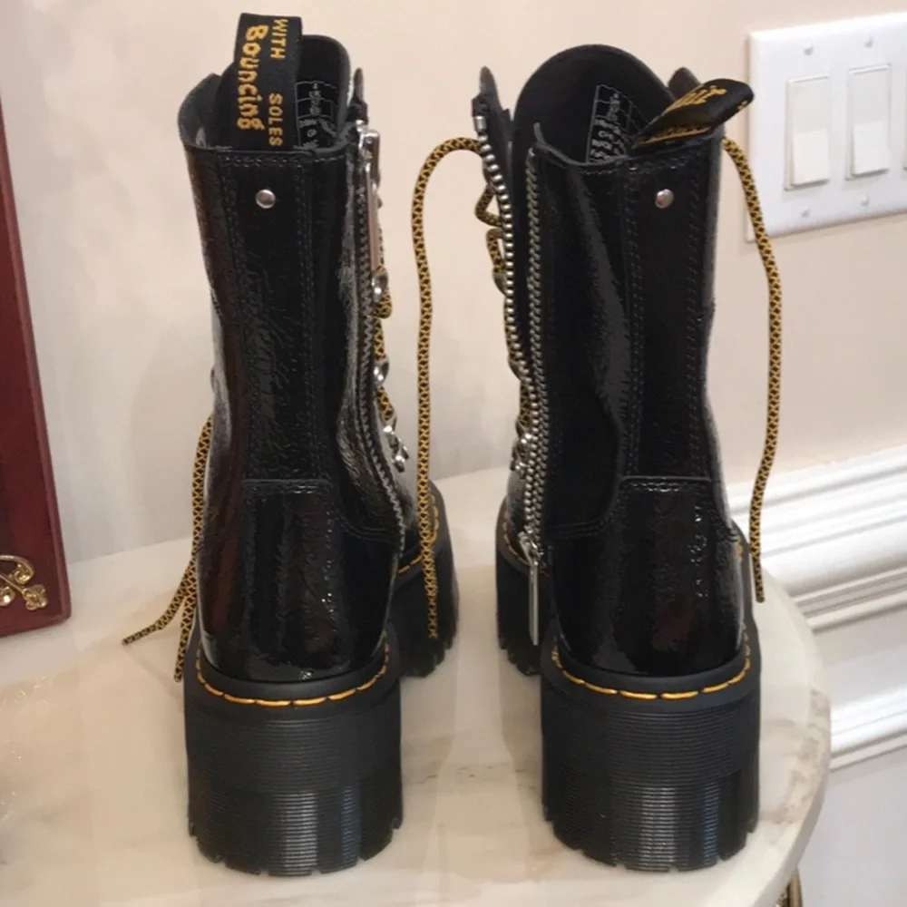 Dr. Martens Ghilana Max Lace-Up Black Pattern Leather Platform Boot sz.6